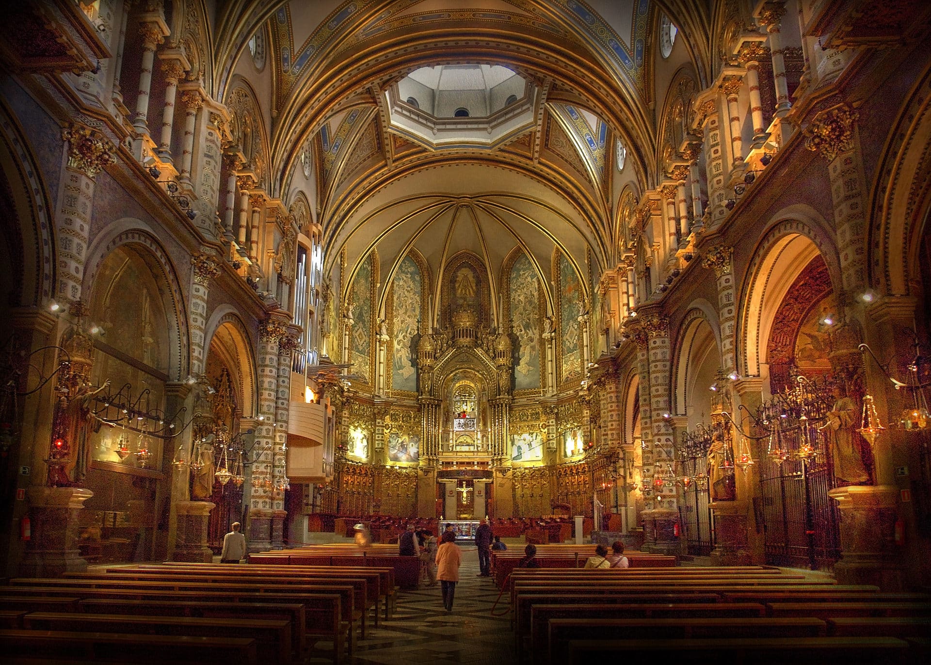 Kloster Montserrat – Antoni63 [CC BY-SA 3.0 es (https://creativecommons.org/licenses/by-sa/3.0/es/deed.en)], from Wikimedia Commons